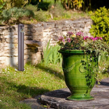 Lade das Bild in den Galerie-Viewer, Runde Wasserzapfsäule