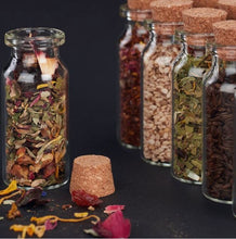 Lade das Bild in den Galerie-Viewer, Mini Glasfläschchen mit Korken 60er Set Jam-Factory.ch