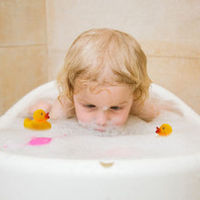 Lade das Bild in den Galerie-Viewer, Badeenten 5cm 12er Set