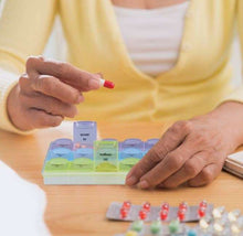 Lade das Bild in den Galerie-Viewer, Tablettenbox 7 Tage 3 Fächer