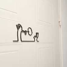 Lade das Bild in den Galerie-Viewer, La Linea Toilettenschild Jam-Factory.ch
